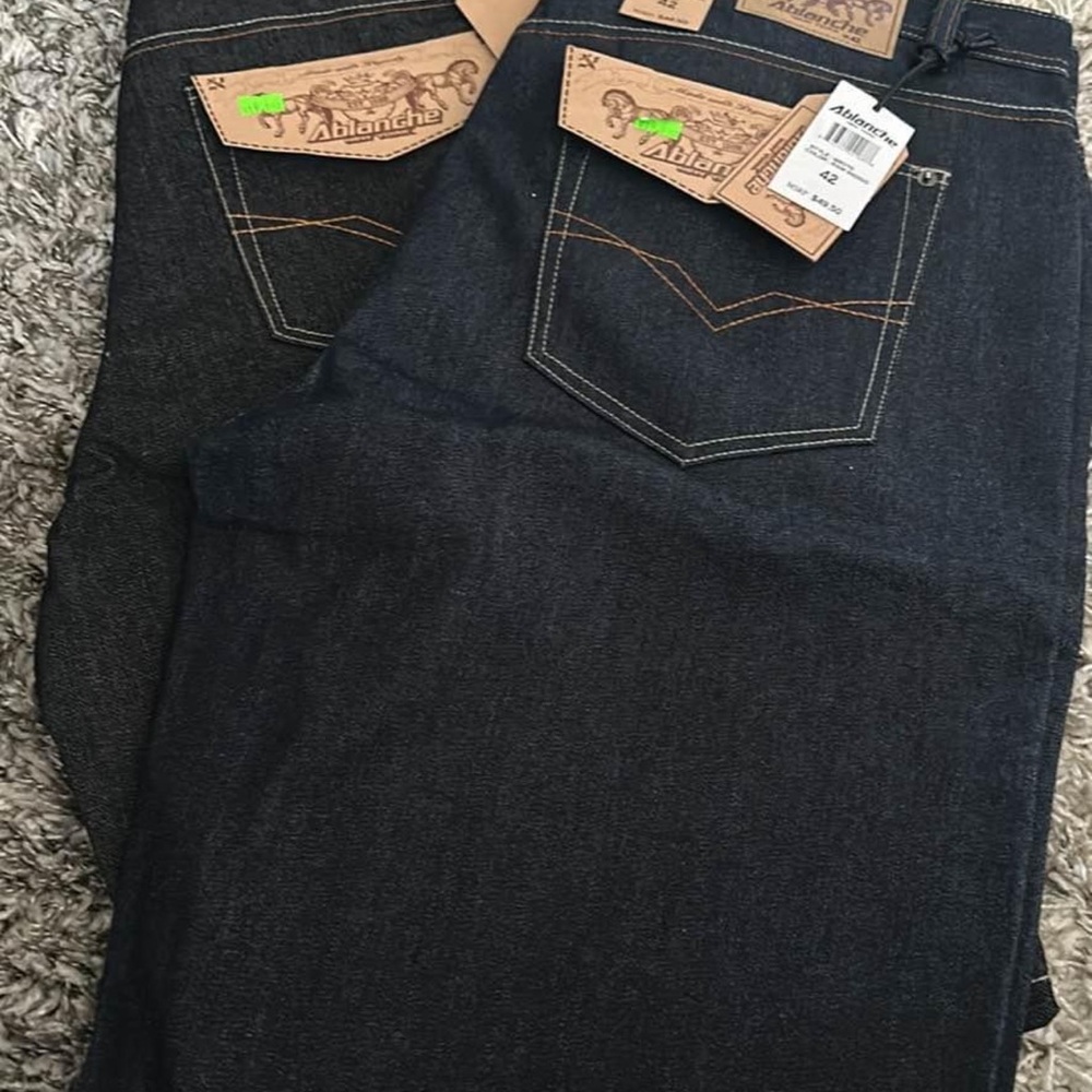 Avalanche Men's Dark Blue Relaxed Jeans